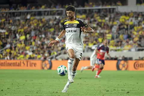 وسام أبو علي يحتفي بتعادل فلسطين أمام تونس "باحتفالات مبهجة" من لوسيل